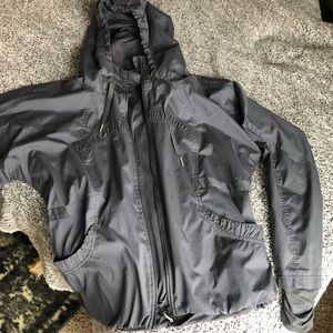 Lululemon grey rain/wind breaker running jacket